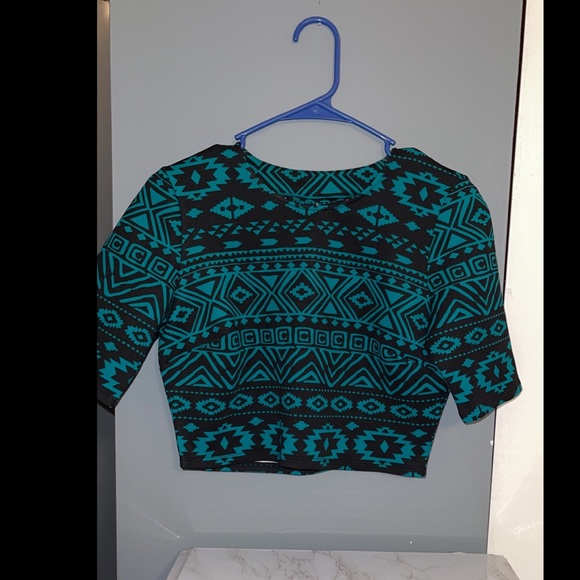 Forever 21 Tops - Forever 21 Crop Top